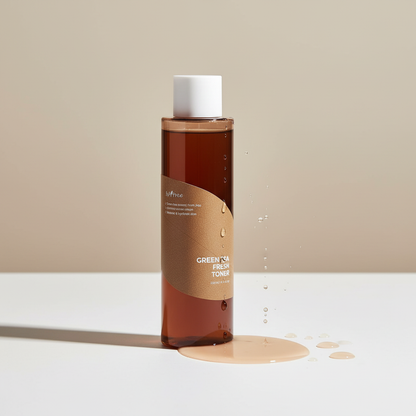 Isntree Green Tea Fresh Toner produit et texture marron
